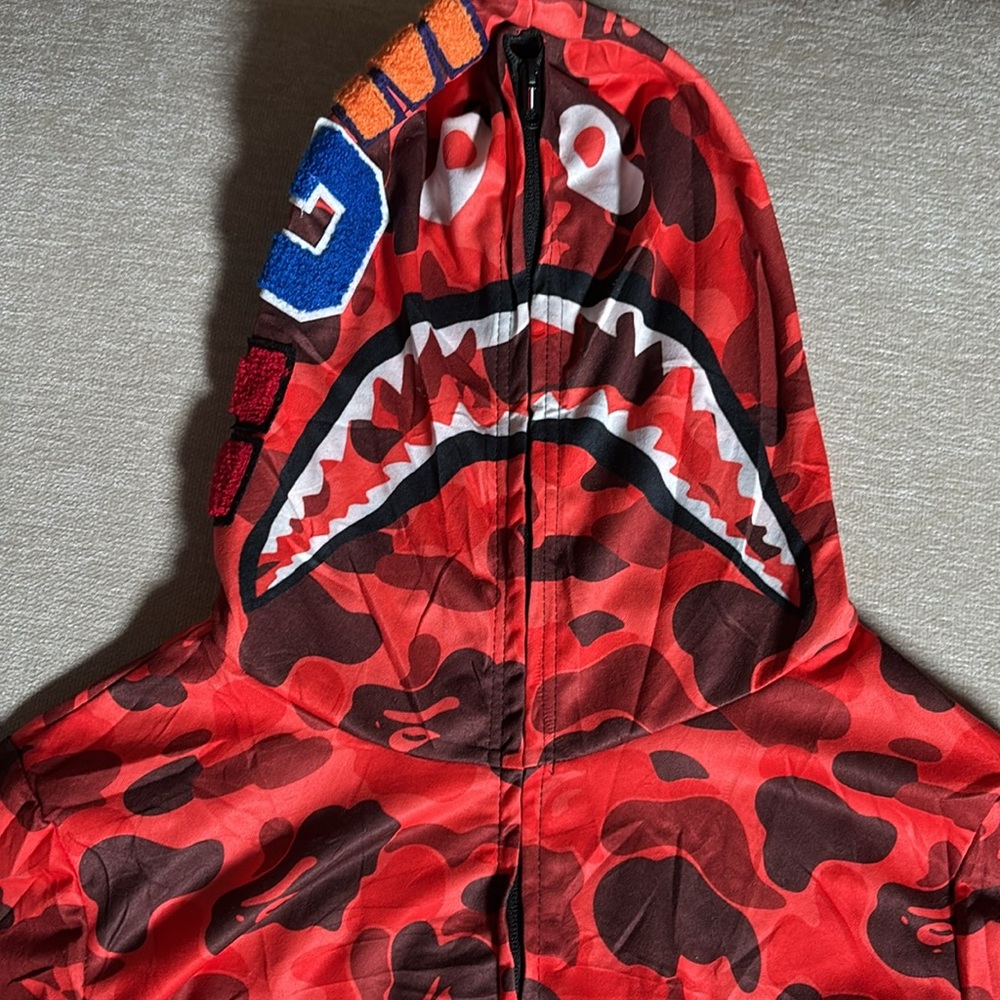 Kids large Red Camo Shark Hoodie - Picture 5 of 8